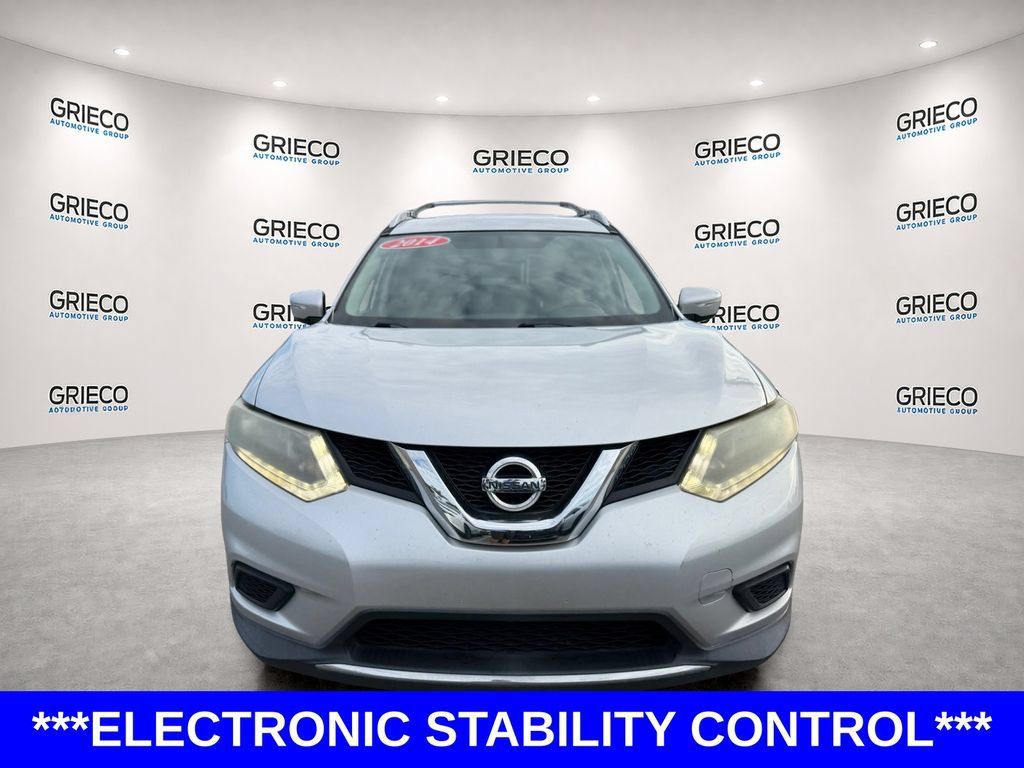 Used 2014 Nissan Rogue SV FWD image 2