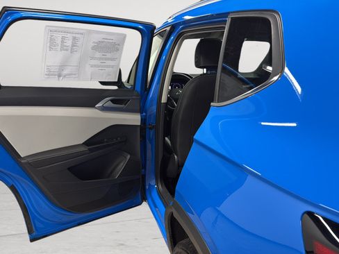 Certified 2025 Volkswagen Taos SEL AWD/4WD image 30