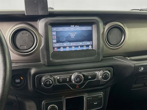 Used 2021 Jeep Wrangler Unlimited Sport image 7