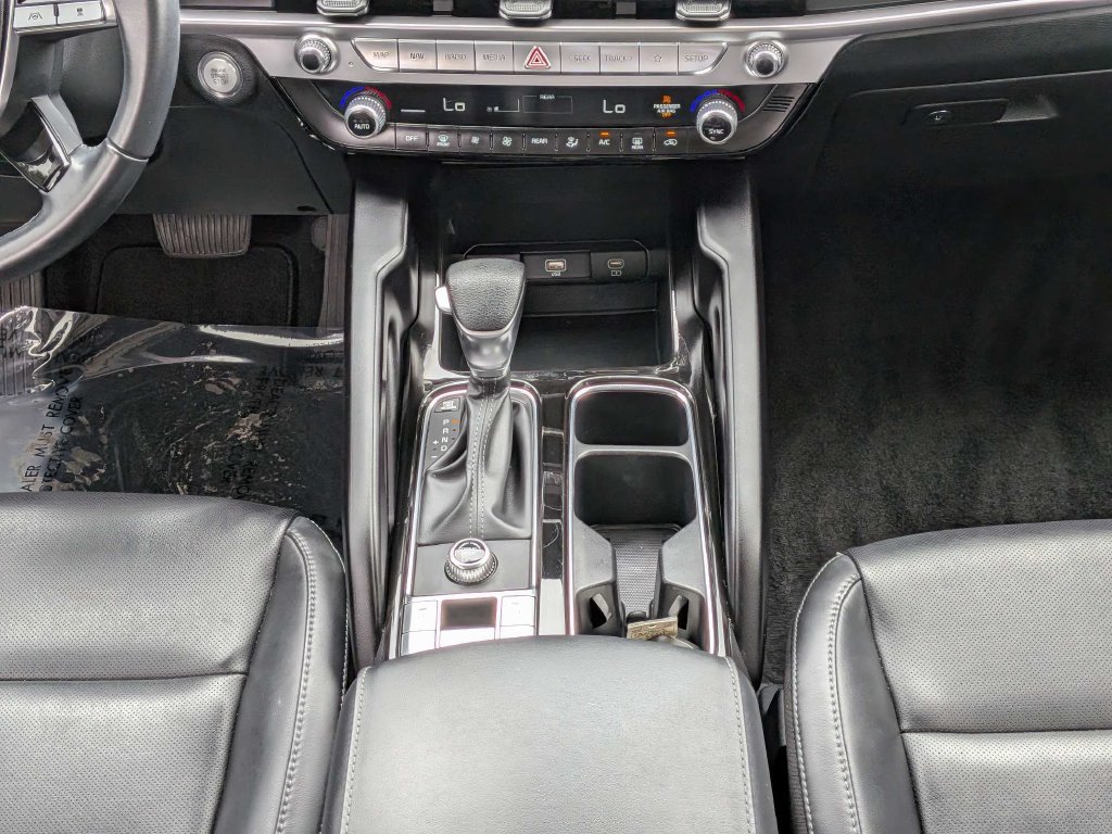 Used 2024 Kia Telluride LX FWD image 19