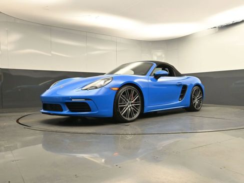 Used 2025 Porsche 718 Boxster S RWD image 31