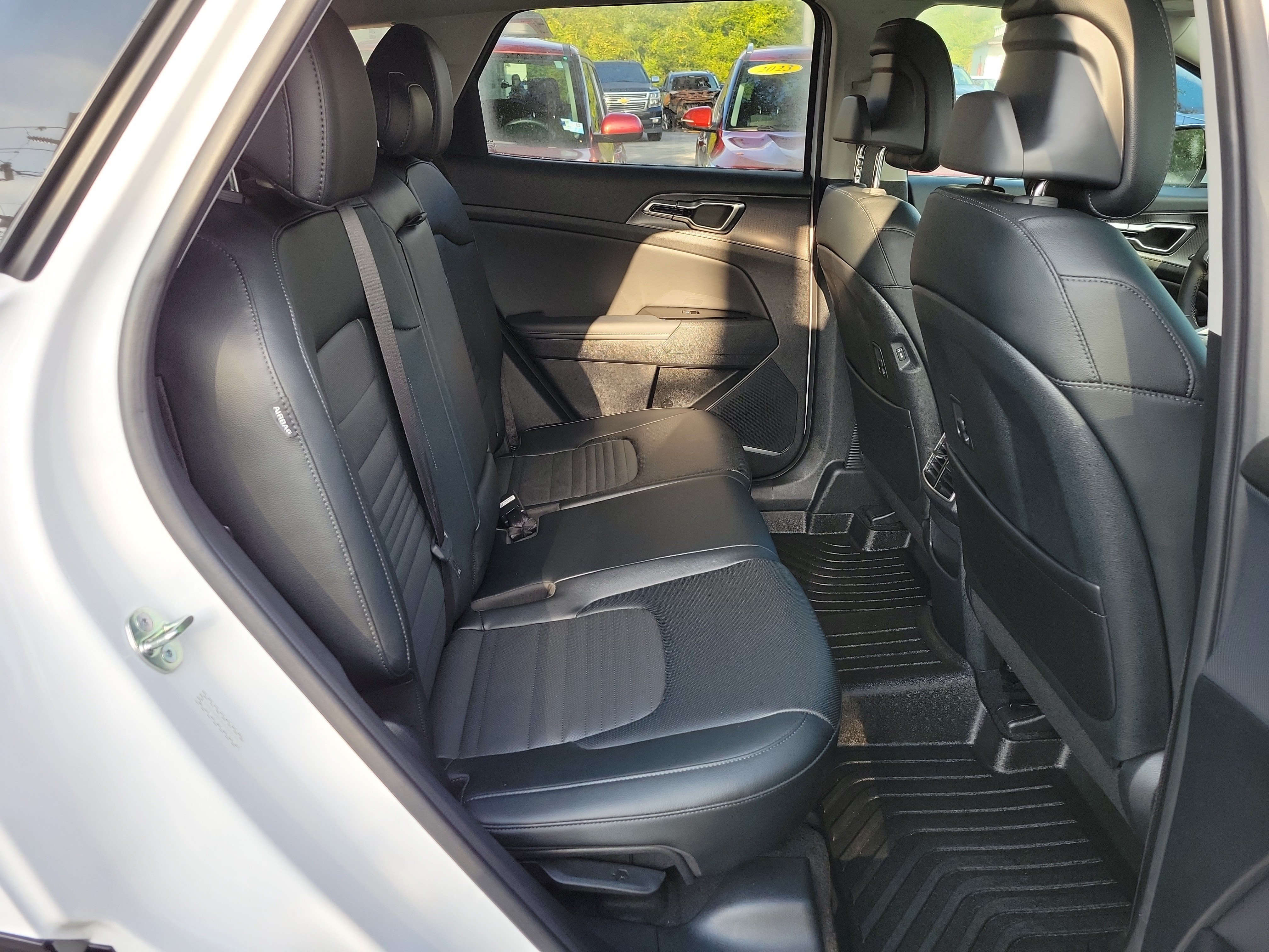 Certified 2025 Kia Sportage SX AWD/4WD image 12
