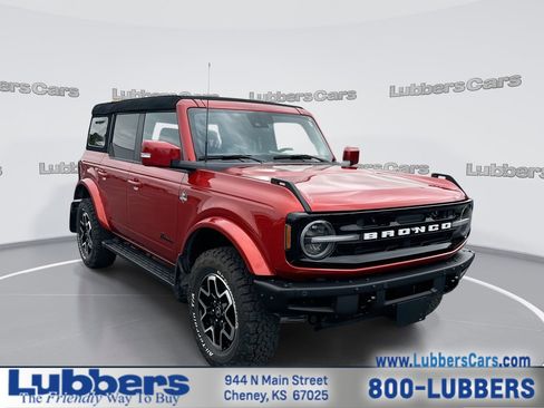Used 2023 Ford Bronco Outer Banks AWD/4WD image 1