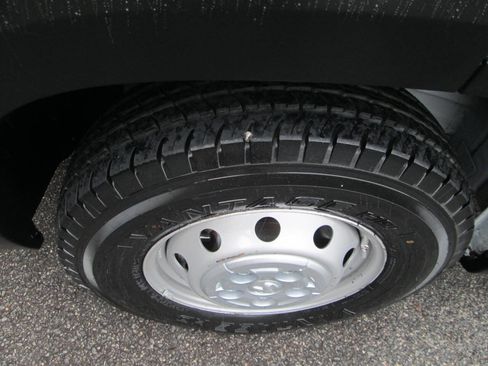 Used 2023 RAM ProMaster 2500 image 16