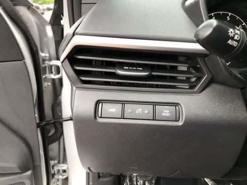 Used 2022 Nissan Altima 2.5 S FWD image 32