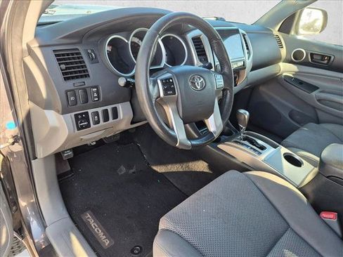 Used 2013 Toyota Tacoma PreRunner w/ TRD Sport Pkg RWD image 9