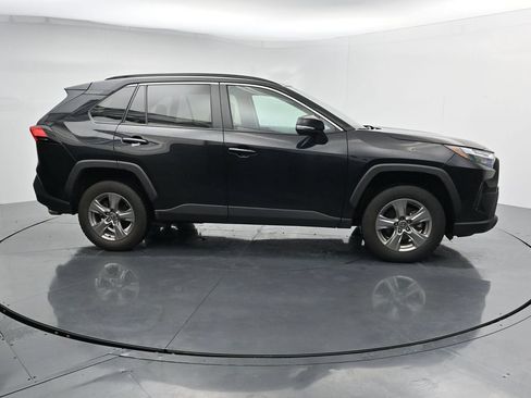Used 2024 Toyota RAV4 XLE AWD/4WD image 9