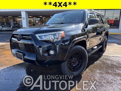 Used 2022 Toyota 4Runner SR5 image 1