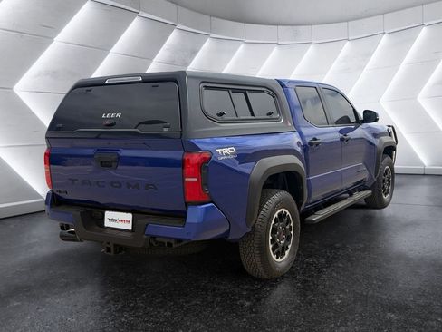 Used 2025 Toyota Tacoma TRD Off-Road w/ TRD Off Road Upgrade Package AWD/4WD image 4