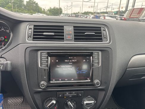 Used 2018 Volkswagen Jetta SE FWD image 23