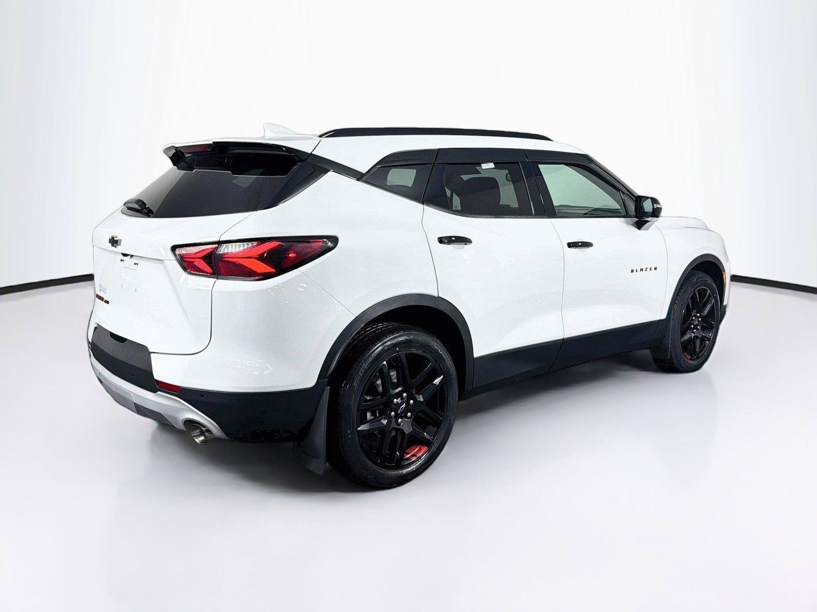 Used 2020 Chevrolet Blazer LT w/ Redline Edition AWD/4WD image 11