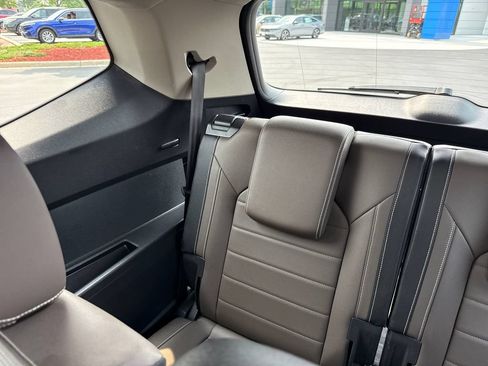 Used 2024 Volkswagen Atlas SEL AWD/4WD image 24