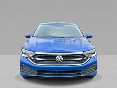 Used 2023 Volkswagen Jetta SE FWD image 9
