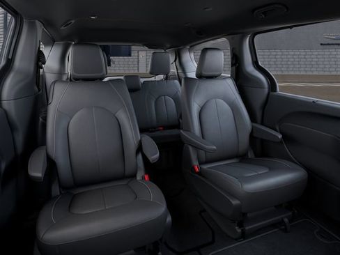 New 2025 Chrysler Voyager LX FWD image 15