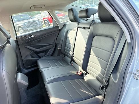 Used 2024 Volkswagen Jetta SE FWD image 22