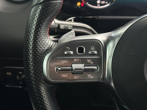 Certified 2022 Mercedes-Benz GLA 250 image 28