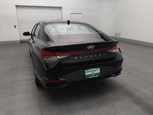 Used 2023 Hyundai Elantra SE w/ Cargo Package FWD image 6