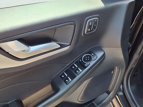 Used 2023 Ford Escape Platinum image 18