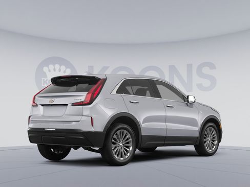 Used 2024 Cadillac XT4 Luxury w/ Cold Weather Package AWD/4WD image 4