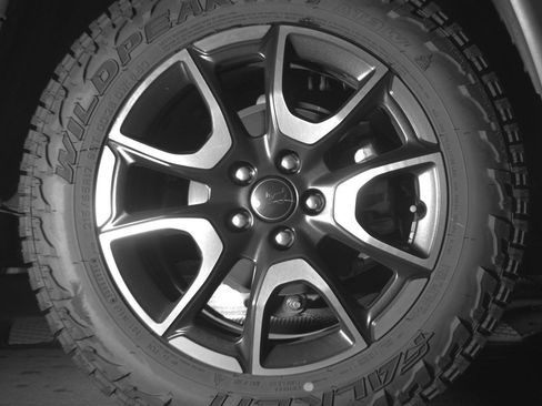 Used 2025 Jeep Compass Trailhawk AWD/4WD image 15