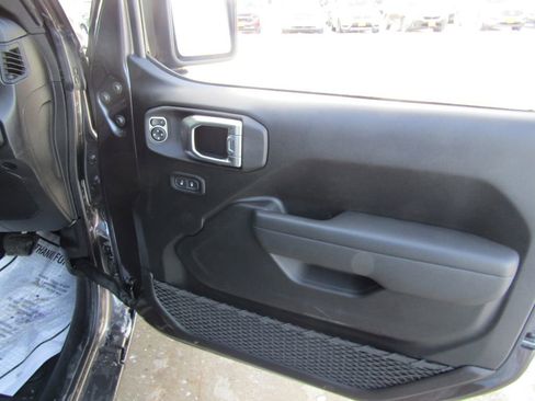 New 2026 Jeep Wrangler Unlimited Sport w/ Convenience Group image 17