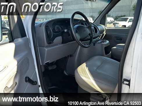 Used 2000 Ford E-350 and Econoline 350 Super Duty image 6