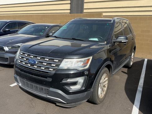 Used 2016 Ford Explorer XLT w/ Equipment Group 202A image 5