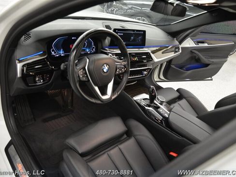 Used 2020 BMW 530e image 12