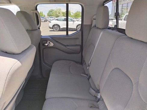 Used 2019 Nissan Frontier SV AWD/4WD image 11