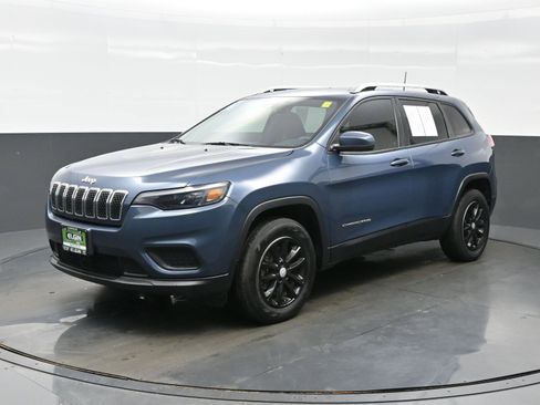 Used 2021 Jeep Cherokee Latitude AWD/4WD image 2