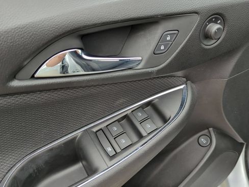 Used 2018 Chevrolet Cruze LT w/ Convenience Package FWD image 7