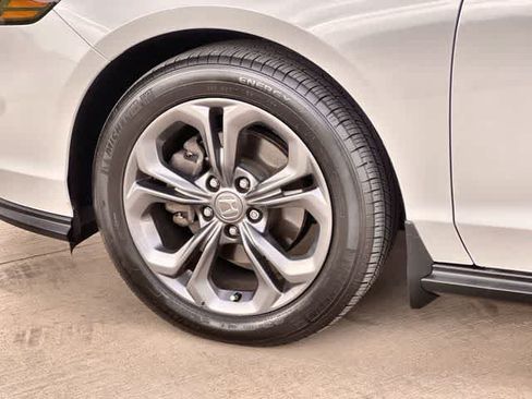 Used 2023 Honda Accord EX image 9