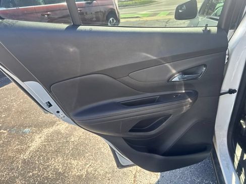 Used 2020 Buick Encore Preferred FWD image 26