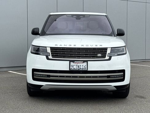 Used 2023 Land Rover Range Rover SE image 8