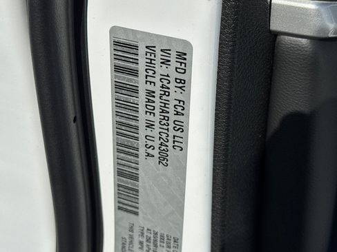 New 2026 Jeep Grand Cherokee Altitude AWD/4WD image 26