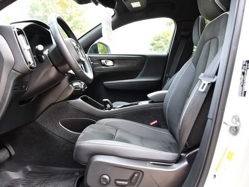 Used 2023 Volvo C40 P8 Recharge Ultimate w/ Protection Package Premier AWD/4WD image 15