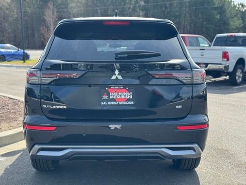 New 2026 Mitsubishi Outlander FWD image 9