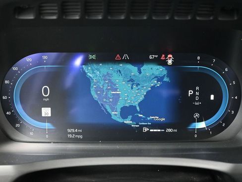 Used 2024 Volvo XC90 B5 Plus image 31