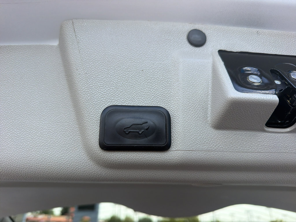 Used 2017 Buick Enclave Convenience FWD image 13