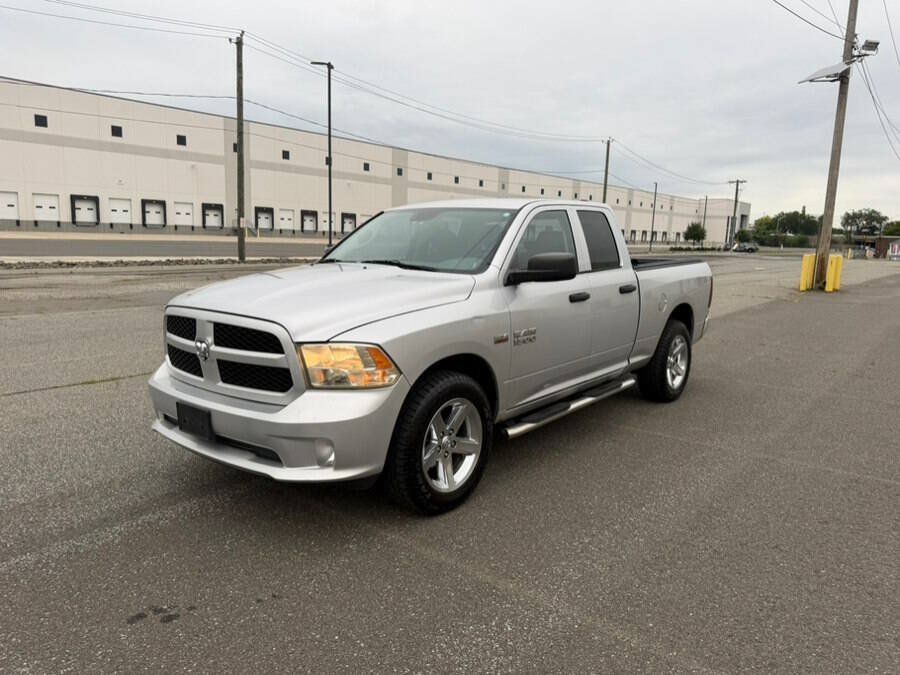 Used 2014 RAM 1500 Express AWD/4WD image 2