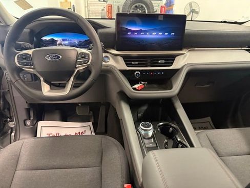New 2026 Ford Explorer Active RWD image 13