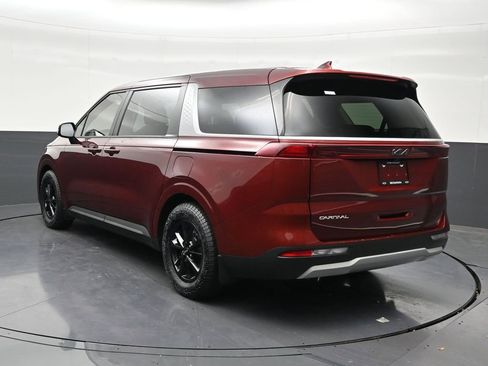 Used 2023 Kia Carnival LX w/ Paint Protection Package FWD image 3