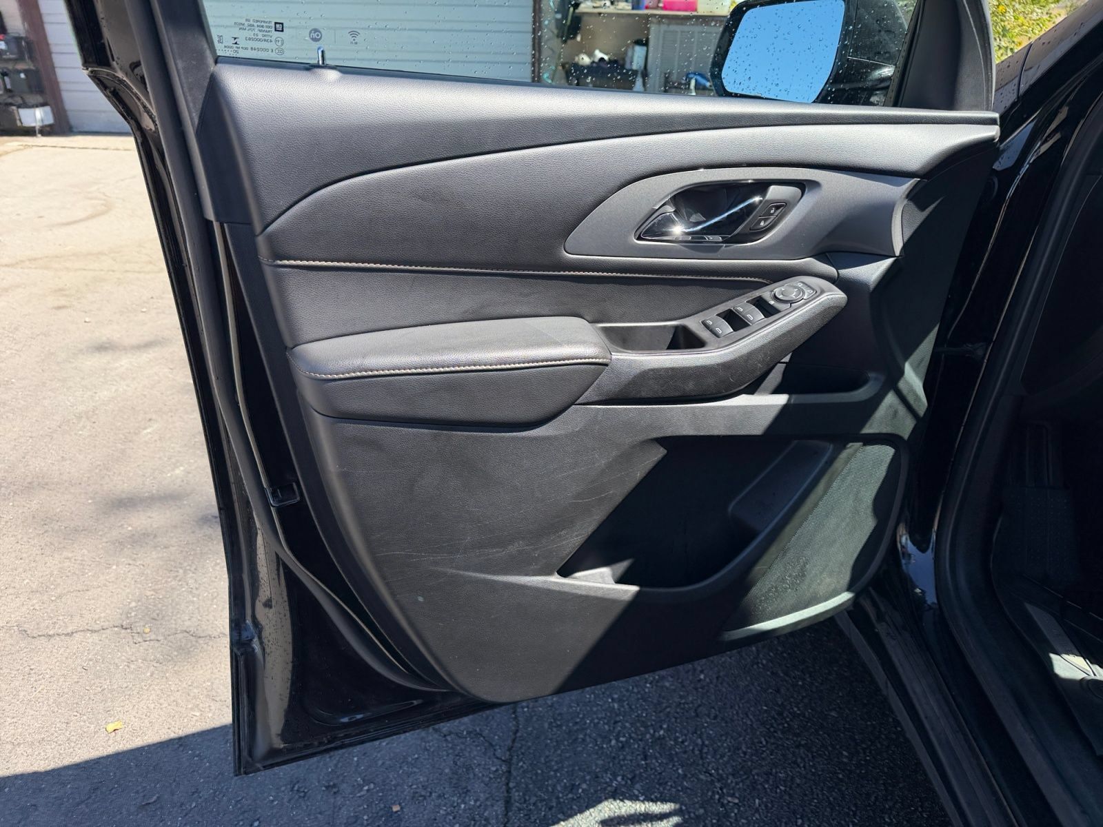 Used 2020 Chevrolet Traverse LS AWD/4WD image 19