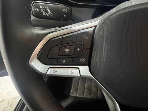 Used 2025 Volkswagen Jetta Sport FWD image 5