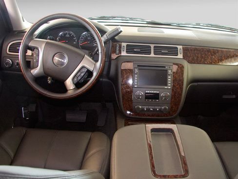 Used 2009 GMC Yukon Denali AWD/4WD image 4
