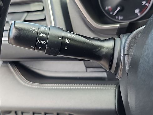 Used 2023 Subaru Ascent Touring AWD/4WD image 29