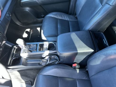 Used 2018 Toyota Tacoma TRD Sport image 20