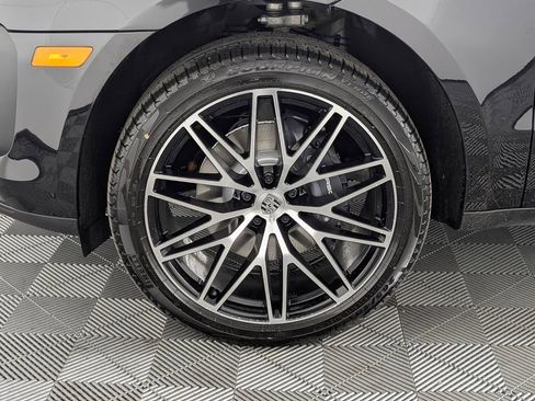 New 2026 Porsche Macan image 11