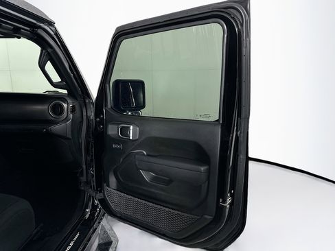 Used 2023 Jeep Wrangler Unlimited w/ Convenience Group image 29