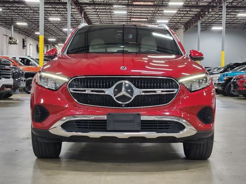 Used 2024 Mercedes-Benz GLC 300 image 2
